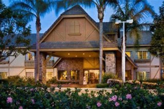 Ayres Boutique Suites  Airport
