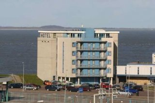 Hotel Lands End