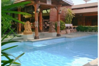 Istana Batik Ratna