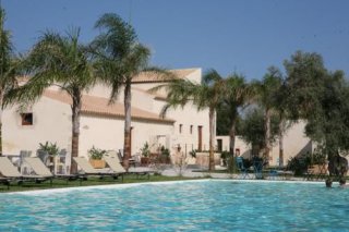 Kalaonda Plemmirio Hotel