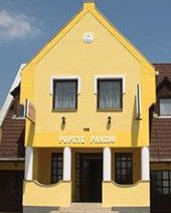 Popeye Pension & Restaurant