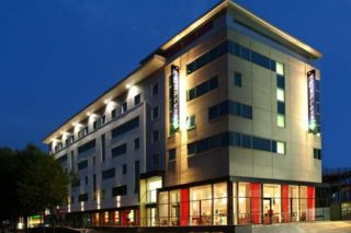 Holiday Inn Express  City Centre-Armouries