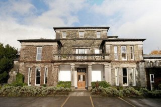 Manor Hotel