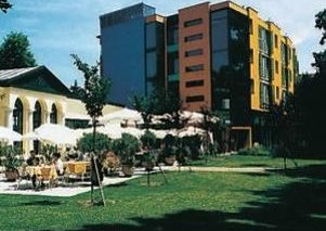 Gartenhotel Altmannsdorf Hotel 1