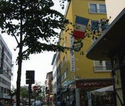 Hotel Luxa