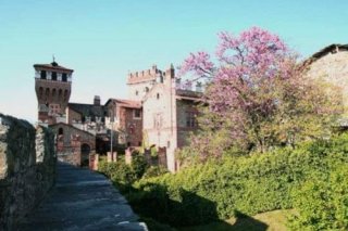Castello Di Pavone