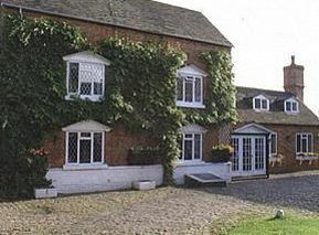 Featherstone Farm Hotel