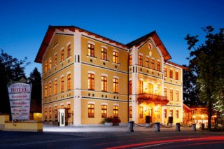 Hotel & Restaurant Waldschloss