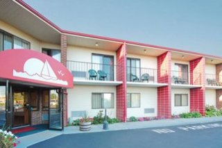 Econo Lodge and Suites