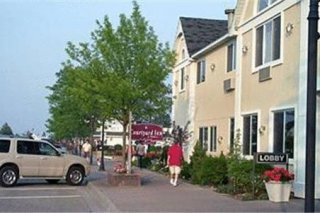 Court Plaza Inn & Suites