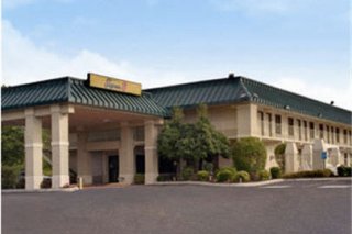Super 8 /Knoxville North