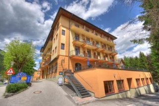 Euro Youth Hotel & Krone