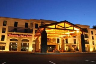 Hampton Inn & Suites