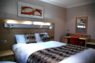 The Carlton Hotel