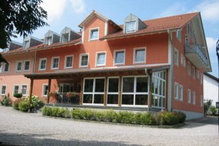 Hotel-Pension Scharl am Maibaum