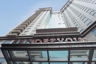 Rendezvous Merry Hotel