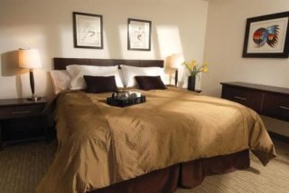 Place Louis Riel Hotel