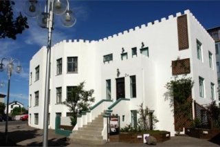 Castle House & Embassy Luxury Apartments
