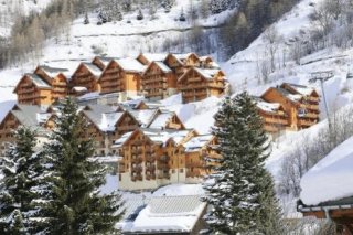 Hameau et Chalets de La Vallee D'Or
