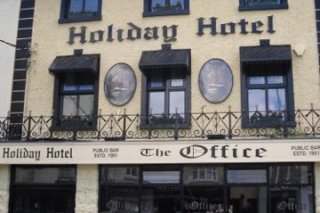 Holiday Hotel