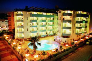 Risus Suite Hotel