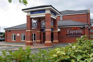 Express By Holiday Inn