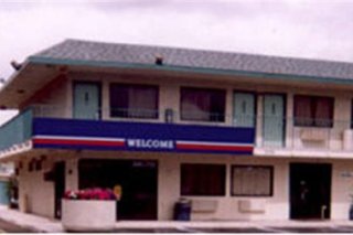 Motel 6 -SR 99