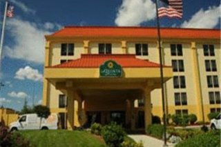 La Quinta Inn & Suites  South