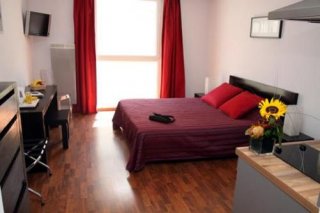 Quality Suites Victoria Garden***