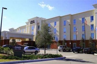 Hampton Inn & Suites