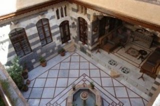 Beit Rumman Hotel