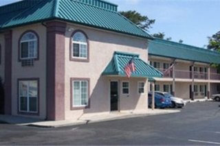 Deluxe Inn and Suites