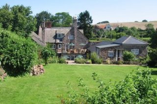 Dragon House Hotel