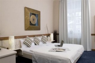 Exzellenz Hotel (formerly Hotel Alt )