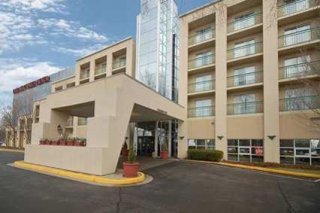 Embassy Suites Cincinnati-Northeast ()