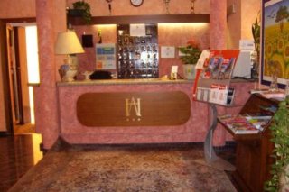 Hotel Adriano