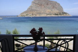 Antonakos Rooms