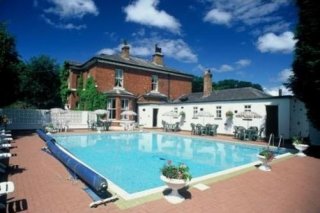 Tree Tops Country House Hotel & Restaurant
