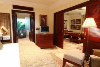 Forest Suites Hotel