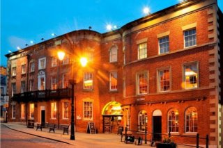 Wynnstay Arms Hotel