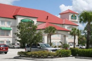 La Quinta Inn & Suites