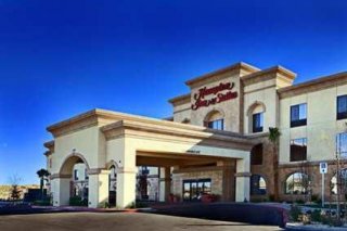 Hampton Inn & Suites