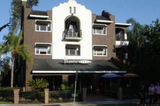 Eõ Inn & Spa