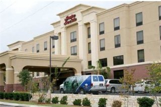 Hampton Inn & Suites  Airport