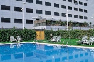 NH Parque Avenidas