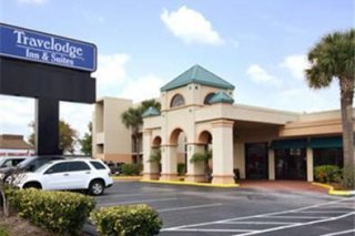 Travelodge Inn & Suites  Airport