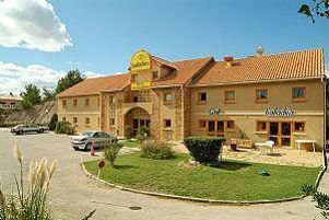 Hôtel Balladins  / Istres
