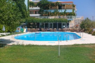 Roxani Hotel