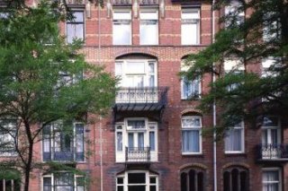 Acro Hotel