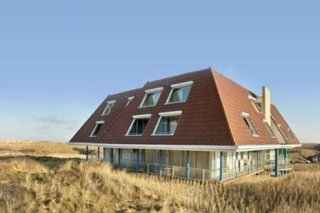 Strandhotel  aan Zee
